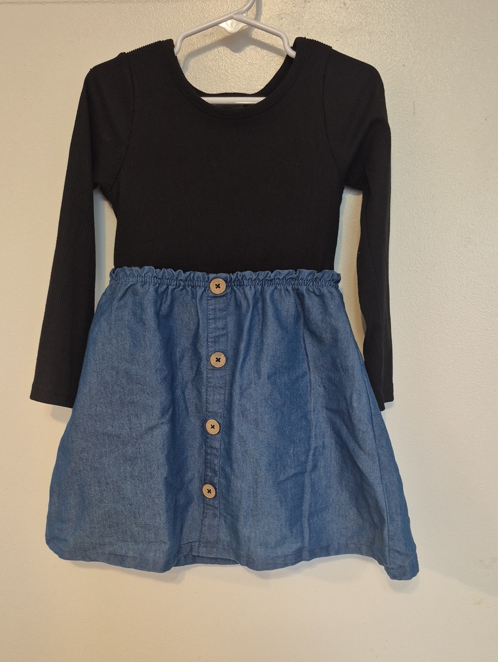 🍀5/30🍀 Black Long Sleeve Top with Denim Button-Front Skirt Dress